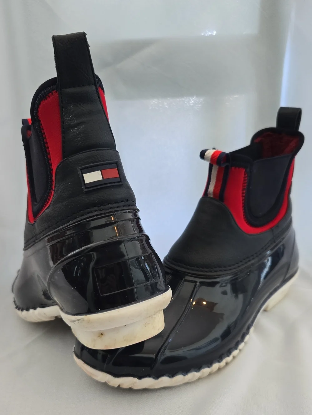 Tommy Hilfiger Women's Navy & Red Chelsea Duck Rain Boots Size 9 Waterproof